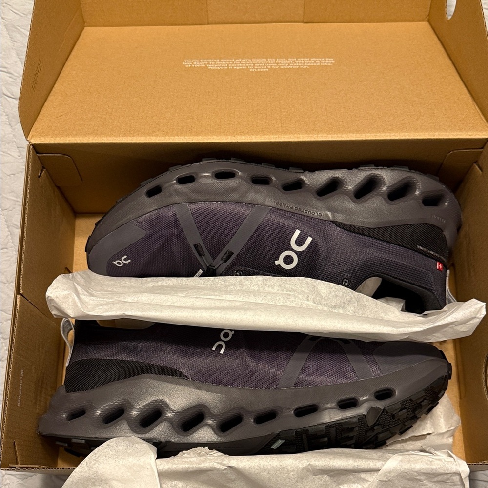 On Running Men's Gray and Black Athletic Shoes